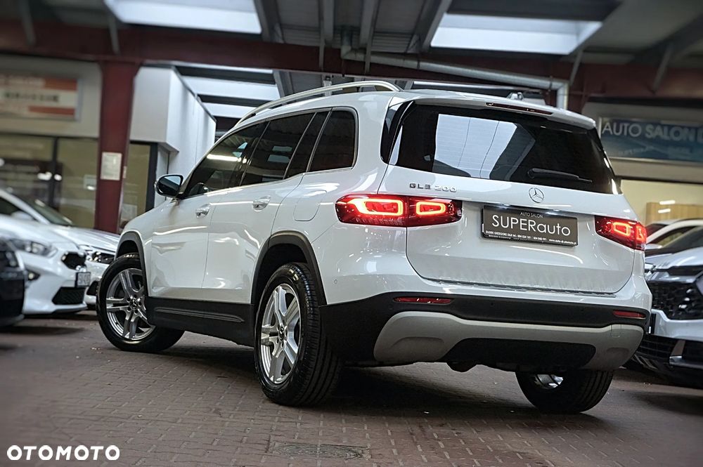 Mercedes-Benz GLB 200 7G-DCT - 9