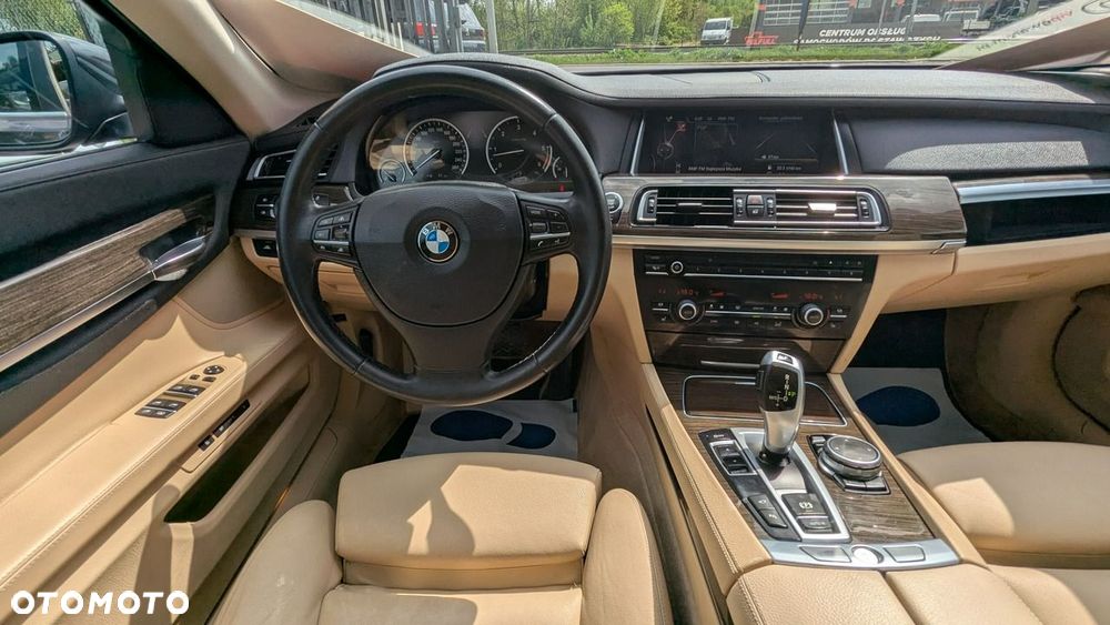 BMW Seria 7 730d Edition Exclusive - 21