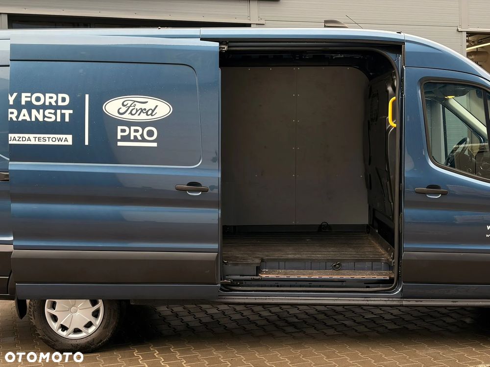 Ford E-Transit - 12