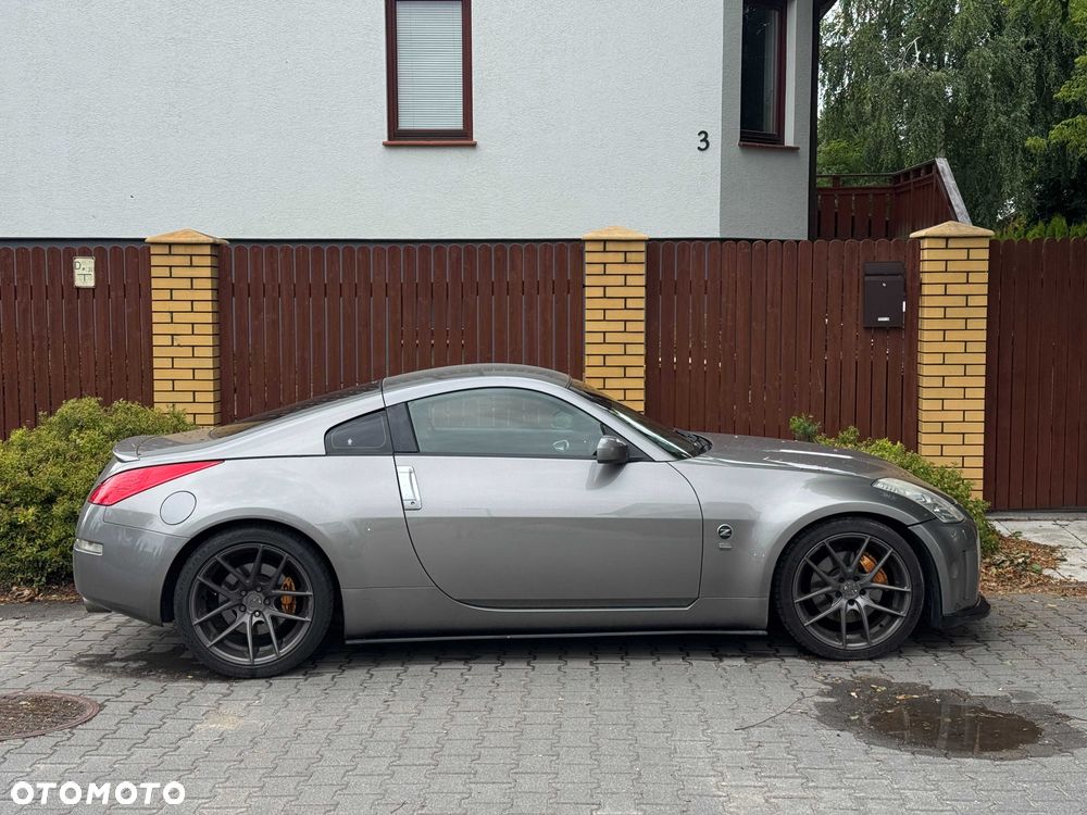 Nissan 350 Z - 2