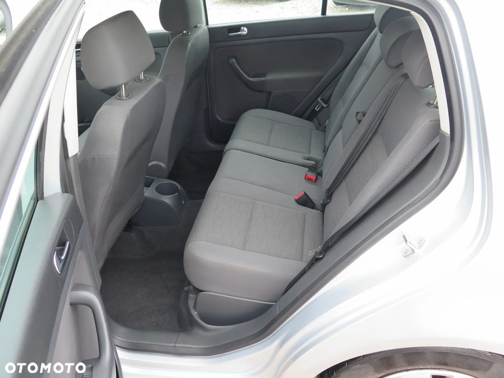 Volkswagen Golf Plus - 21
