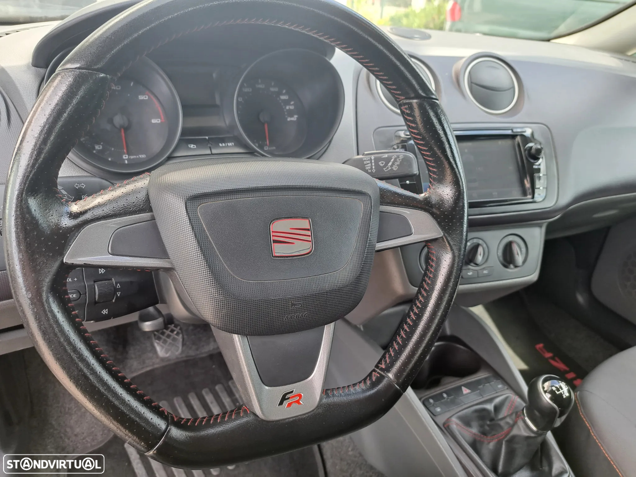 SEAT Ibiza SC 1.2 TDi Sport DPF - 12