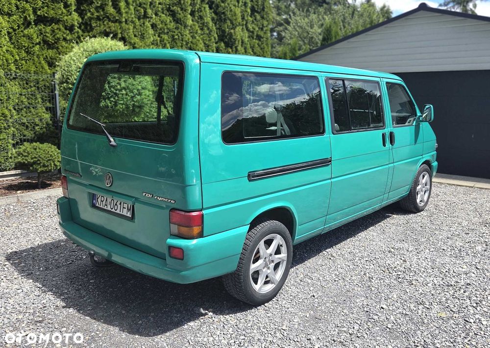 Volkswagen Caravelle - 4