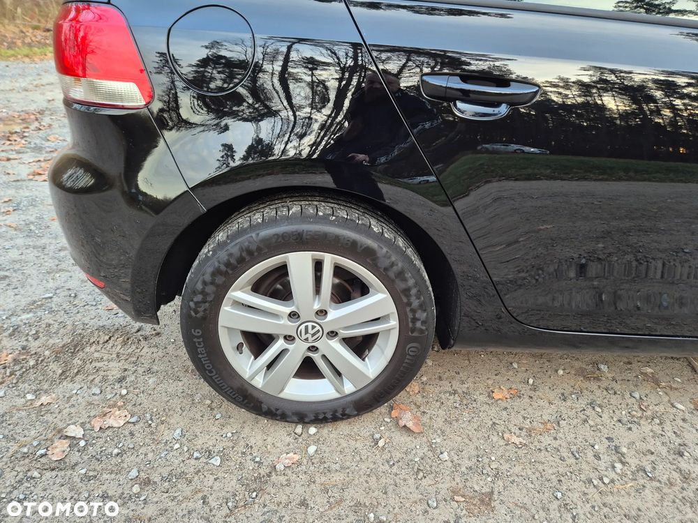 Volkswagen Golf 1.6 TDI DPF MATCH - 14