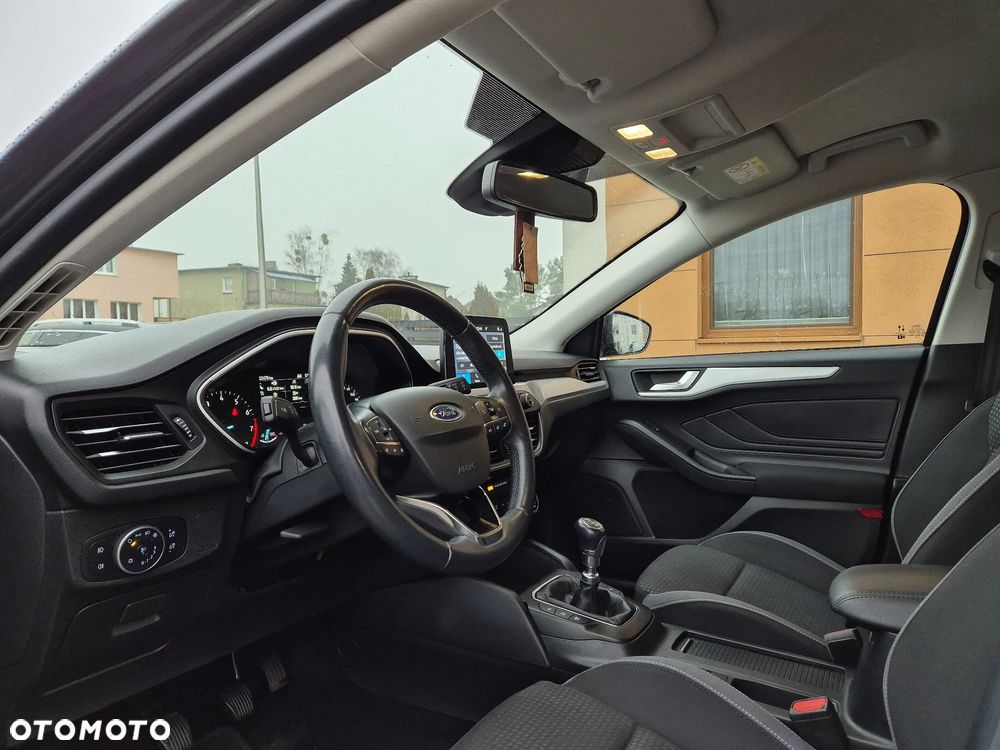 Ford Focus 1.0 EcoBoost Titanium - 11