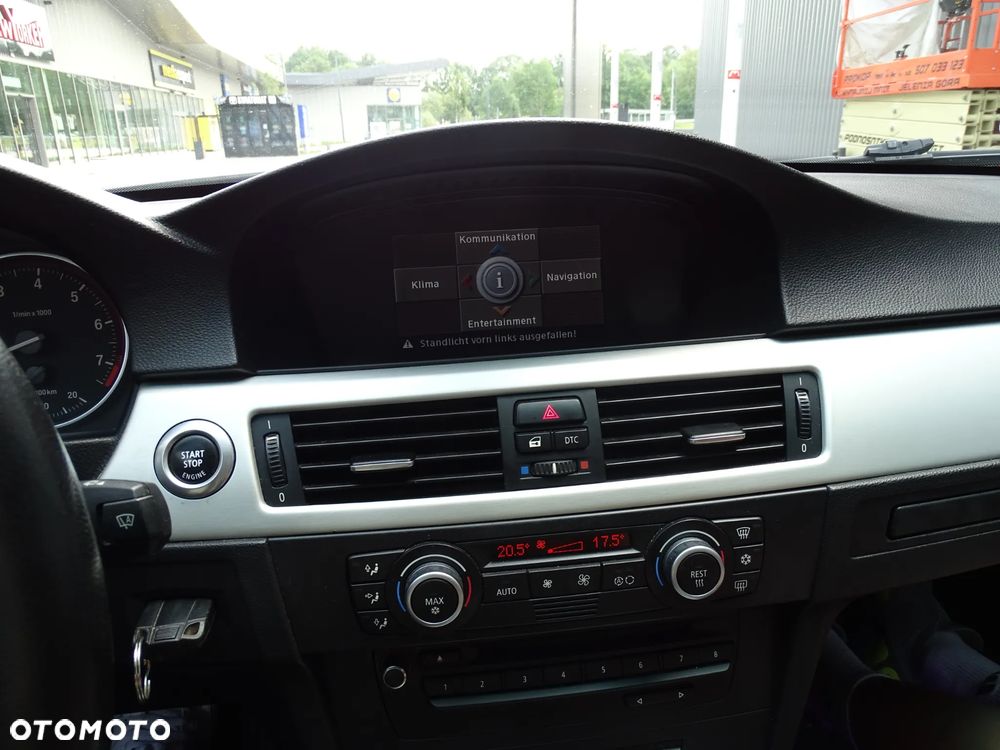 BMW Seria 3 325xi - 10