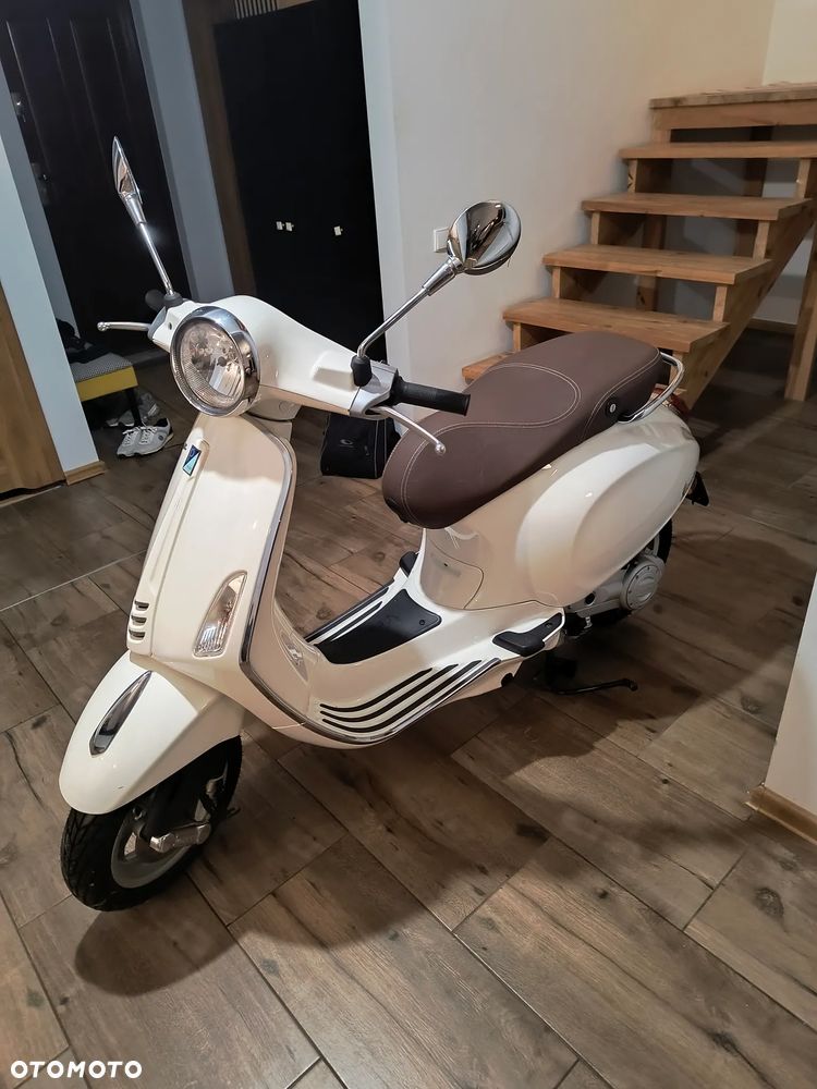 Vespa Primavera - 2