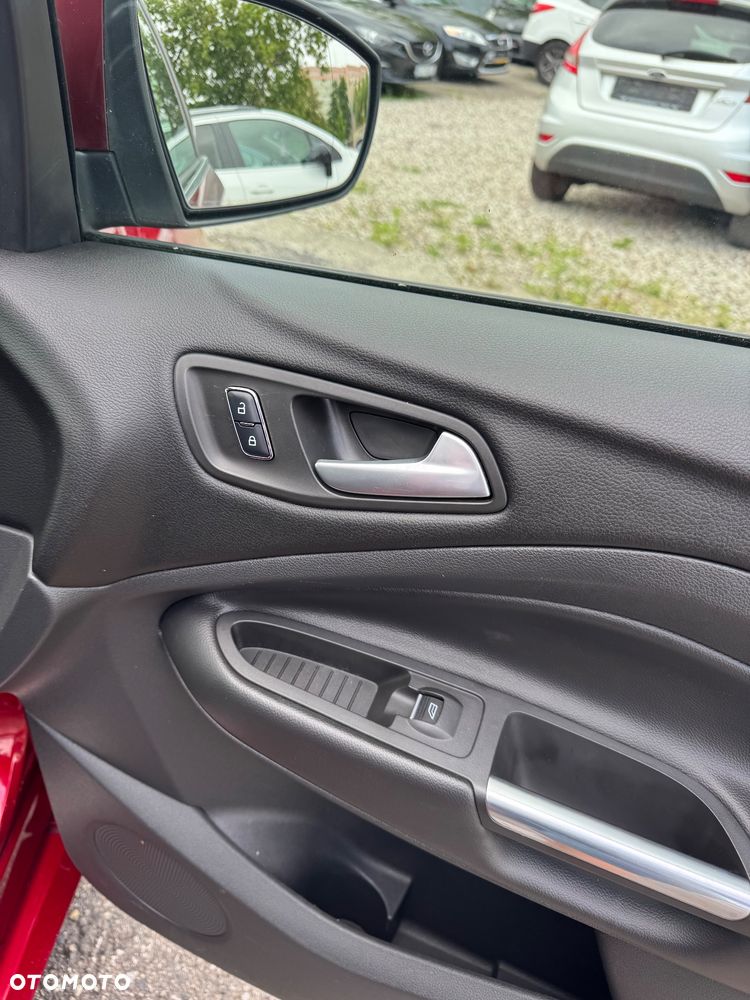 Ford Kuga 2.0 TDCi 4WD Titanium Plus - 35