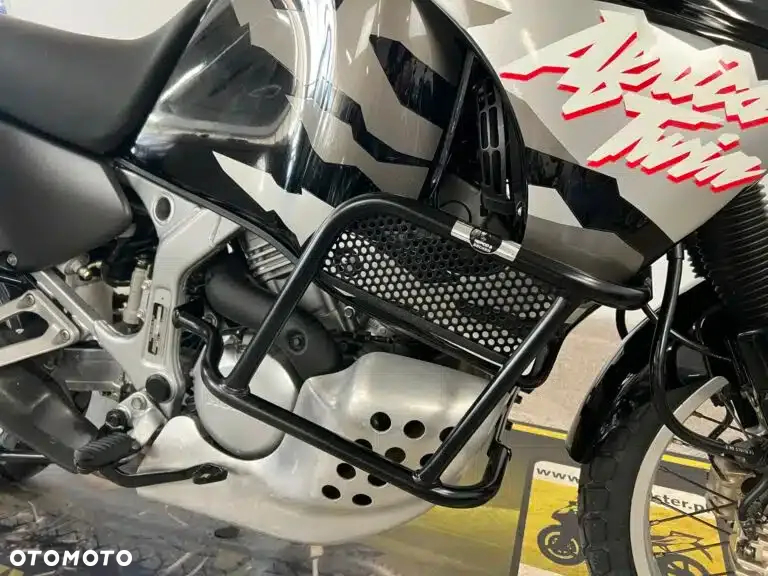 Honda XRV - 13