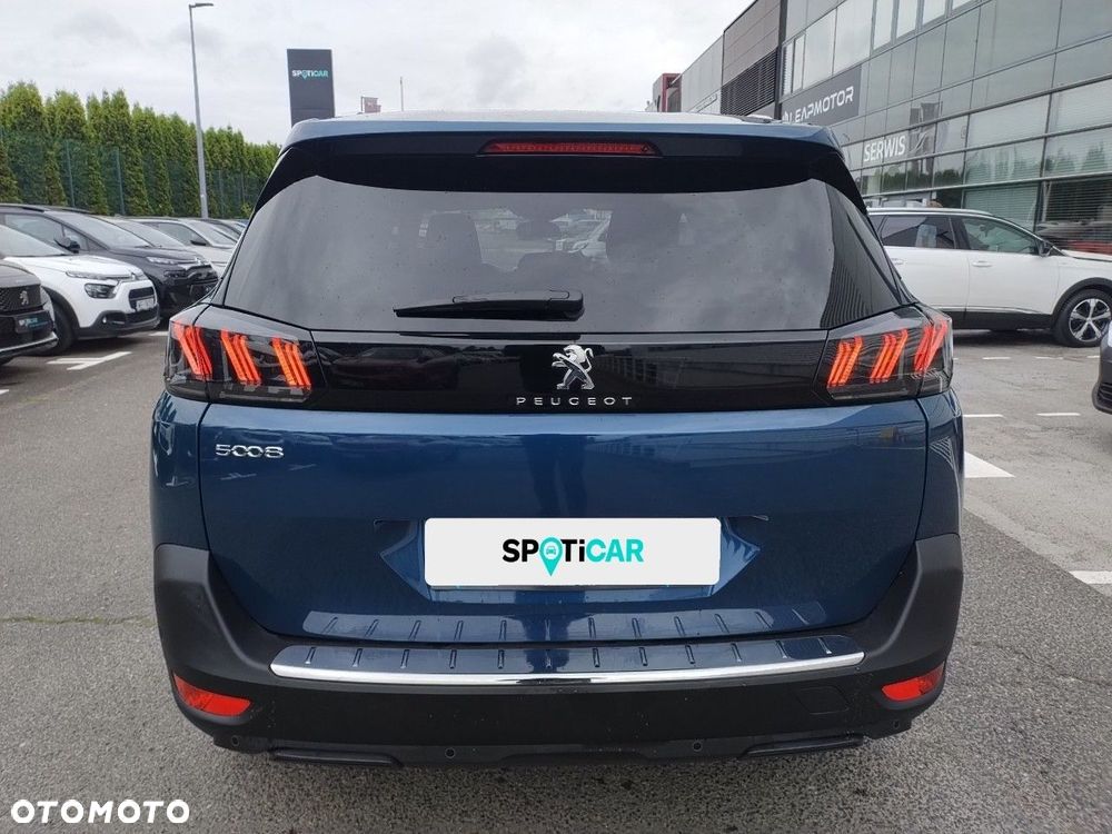 Peugeot 5008 - 5