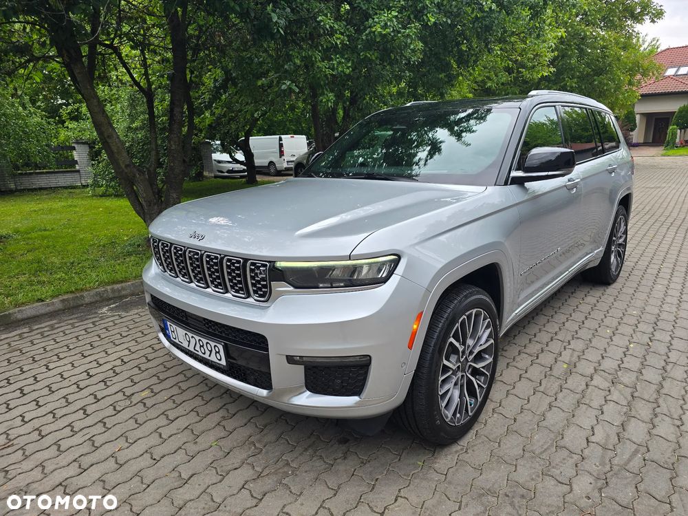 Jeep Grand Cherokee - 36