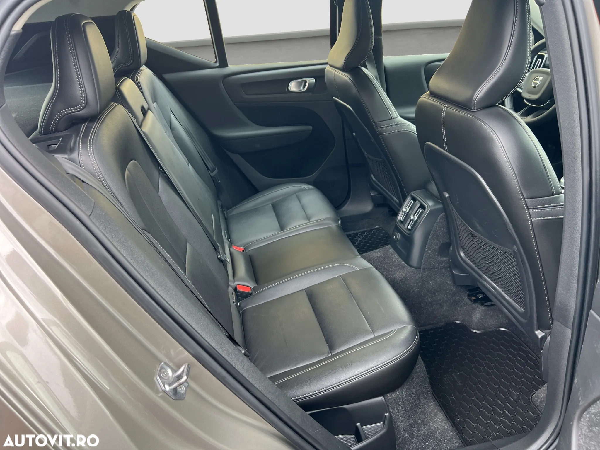 Volvo XC 40 Recharge T4 Twin Engine AT7 Inscription Expression - 19