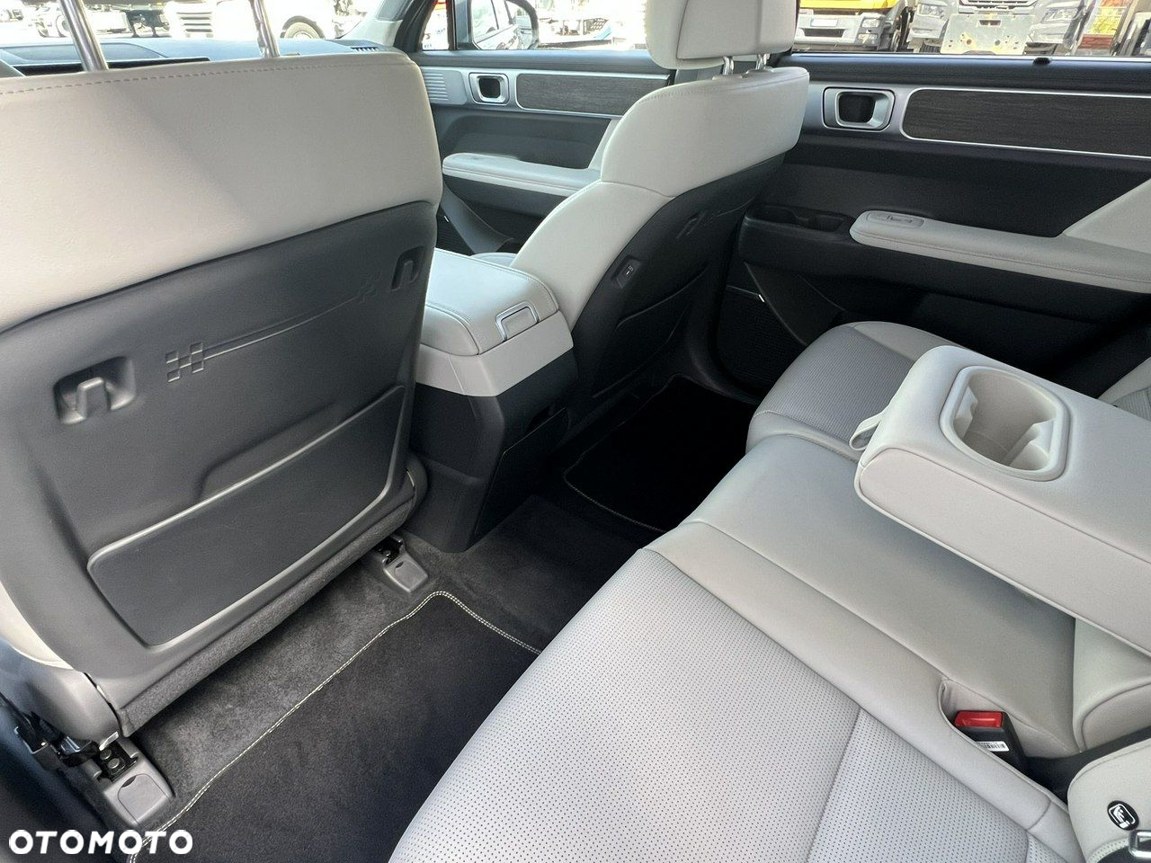Hyundai Santa Fe - 13