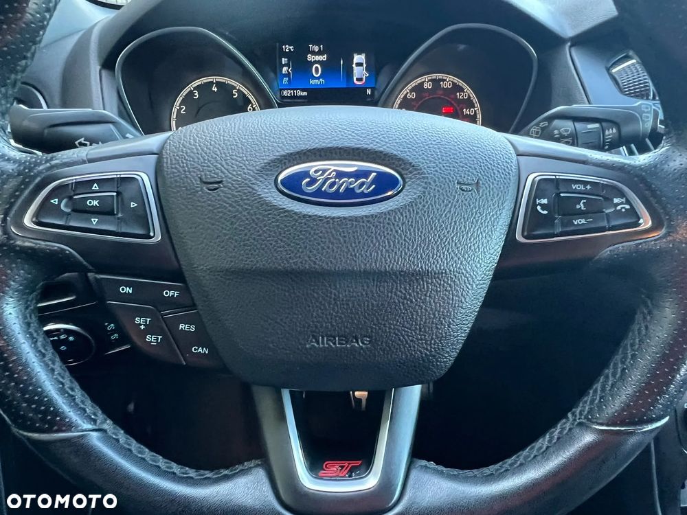 Ford Focus ST - 29