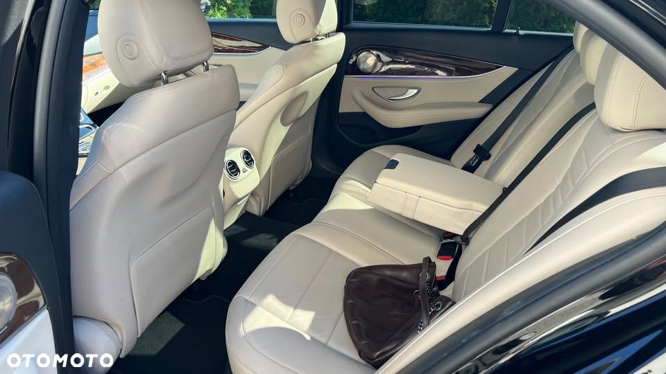 Mercedes-Benz E-Class 2016 photo 3