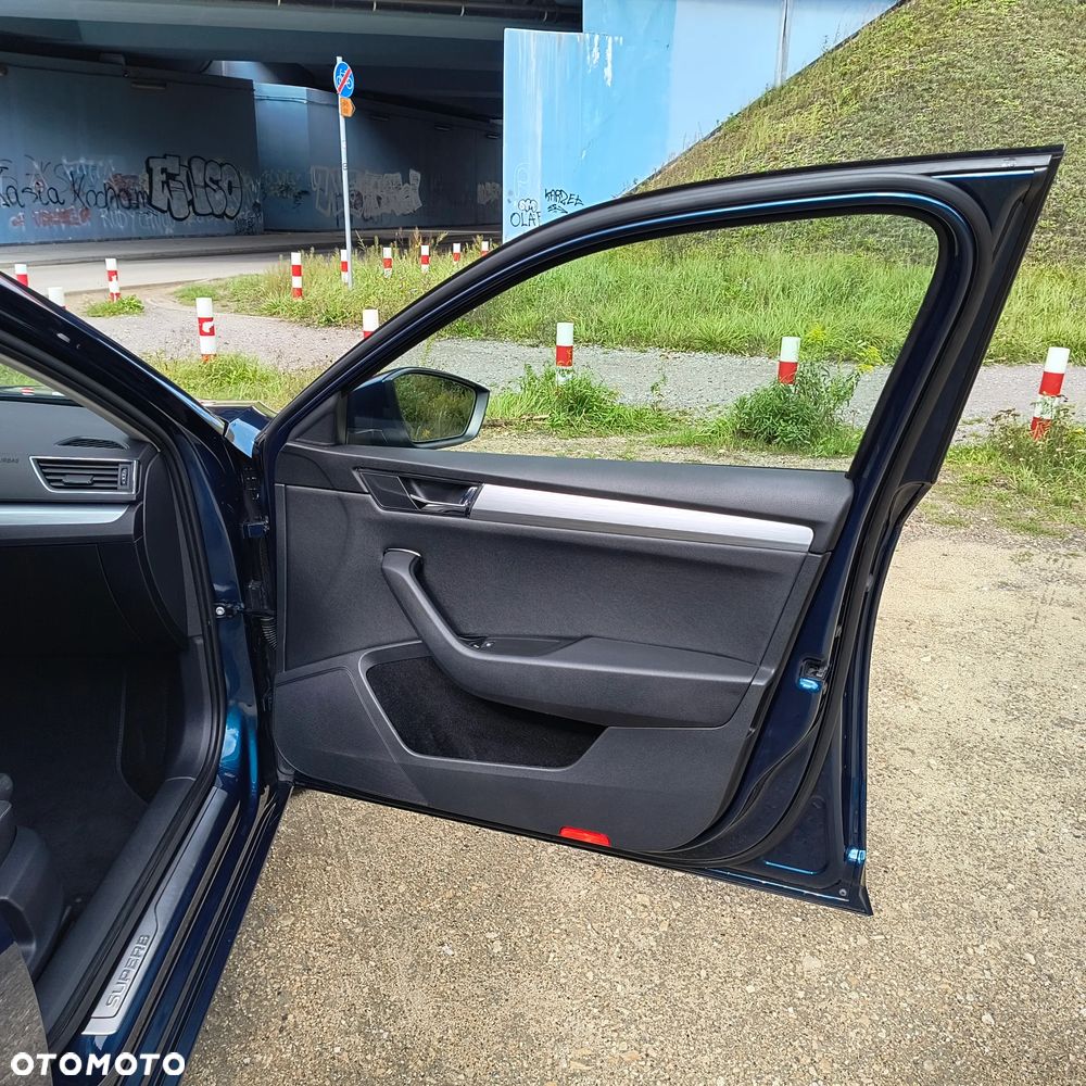 Skoda Superb 1.5 TSI ACT Ambition DSG - 17