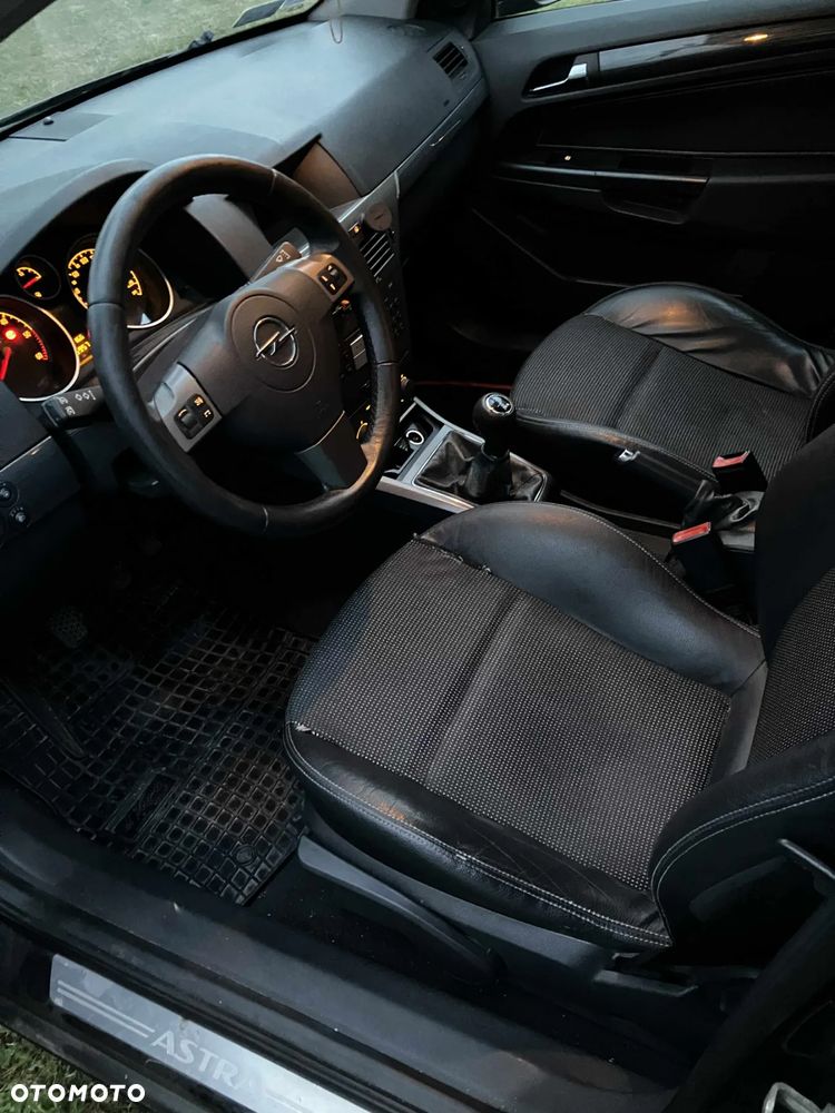 Opel Astra 1.9 CDTI Cosmo - 8