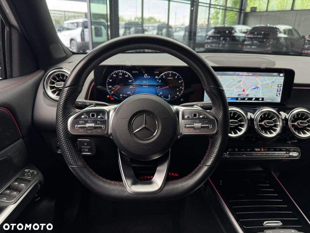 Mercedes-Benz GLB 200 AMG Line 7G-DCT - 17