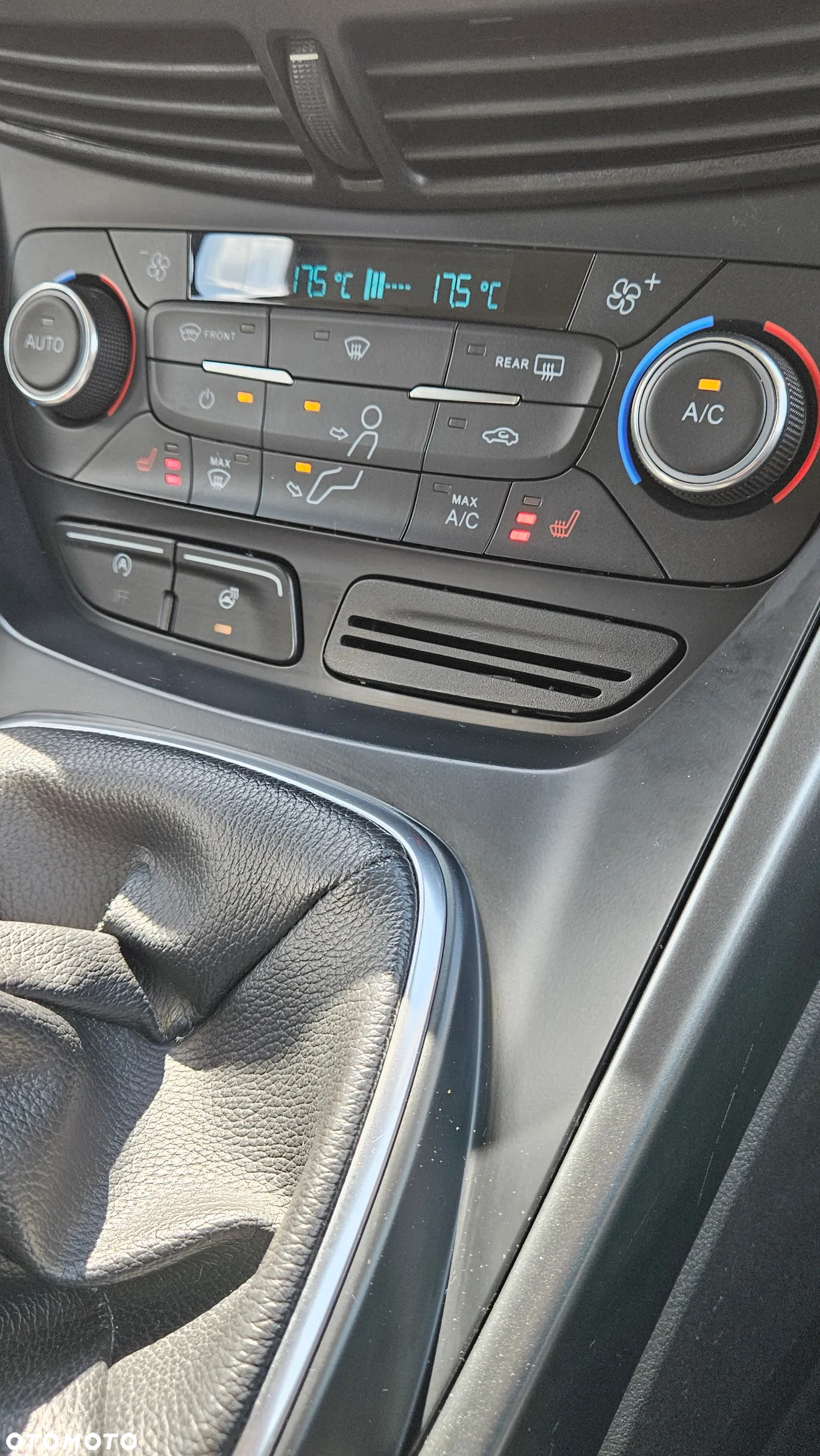 Ford Kuga 1.5 EcoBoost 2x4 Business Edition - 23