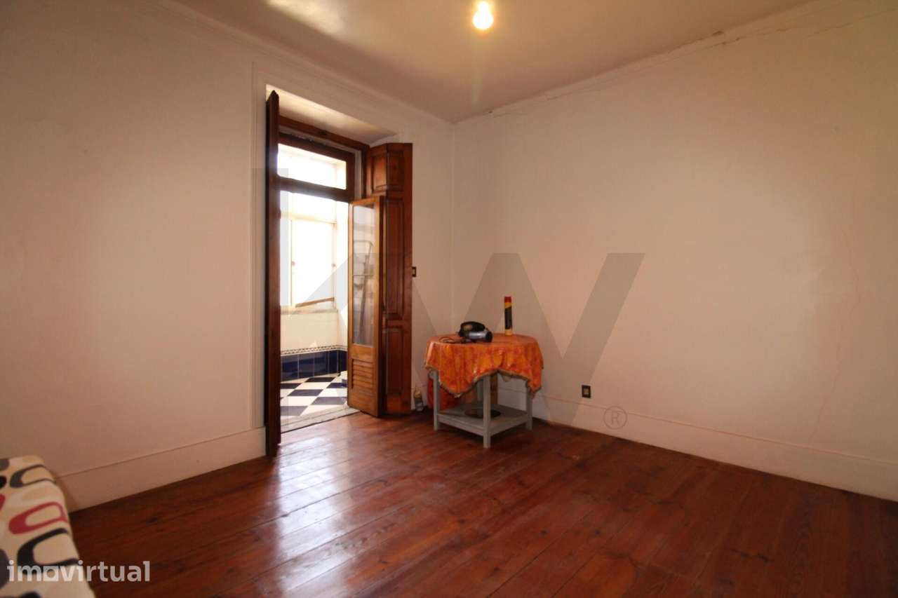 Apartamento T4 na Rua Necessidades, Estrela com vista para o Rio Tejo - Grande imagem: 4/30