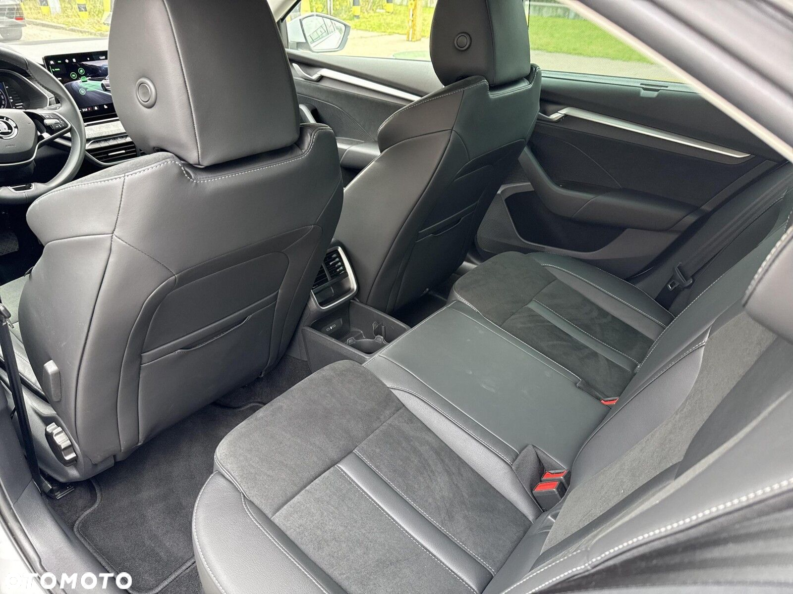Skoda Octavia 1.5 TSI mHEV Selection DSG - 26