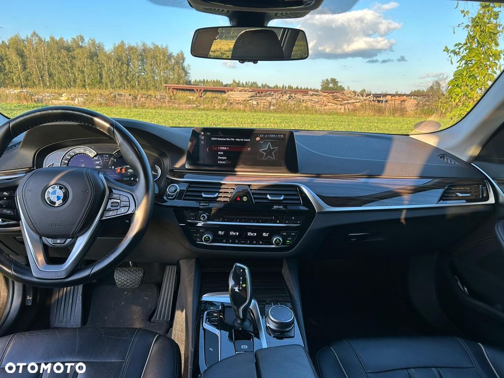 BMW Seria 5 520d Luxury Line - 6