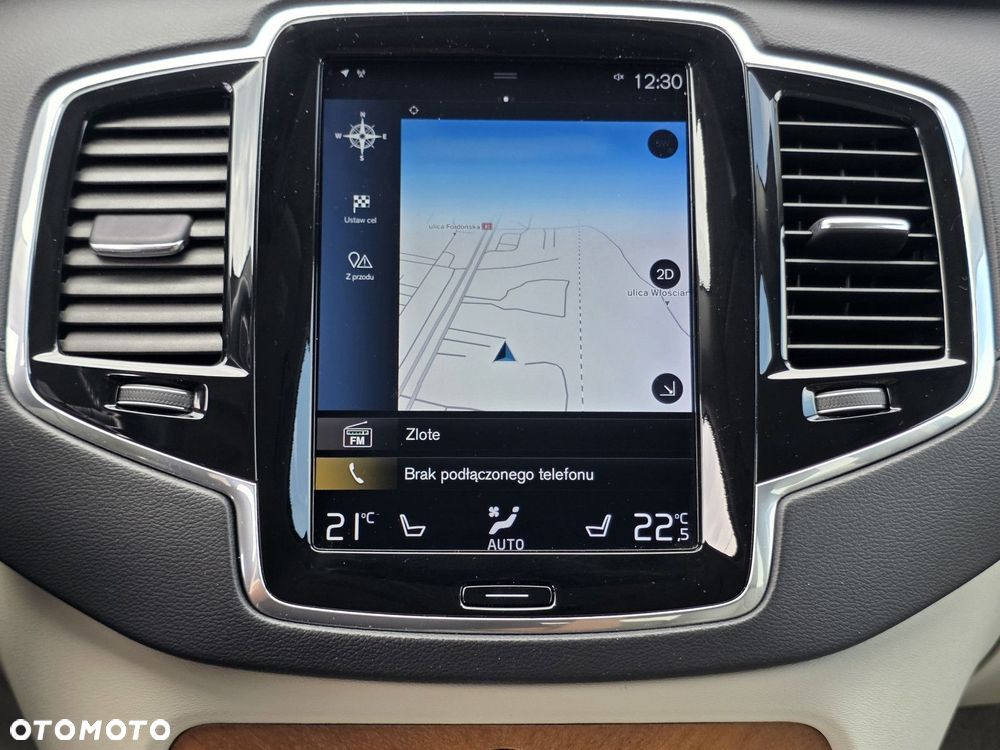 Volvo XC 90 - 21