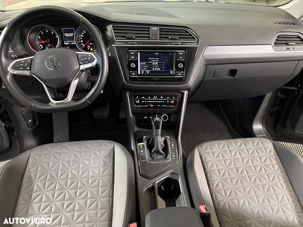 Volkswagen Tiguan - 10