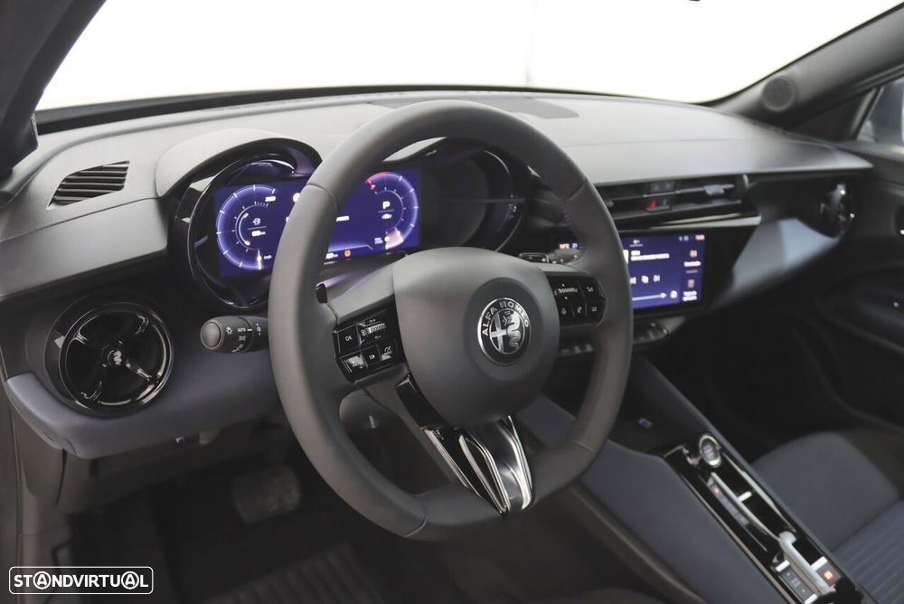 Alfa Romeo Junior 1.2 VGT Ibrida Intensa - 4