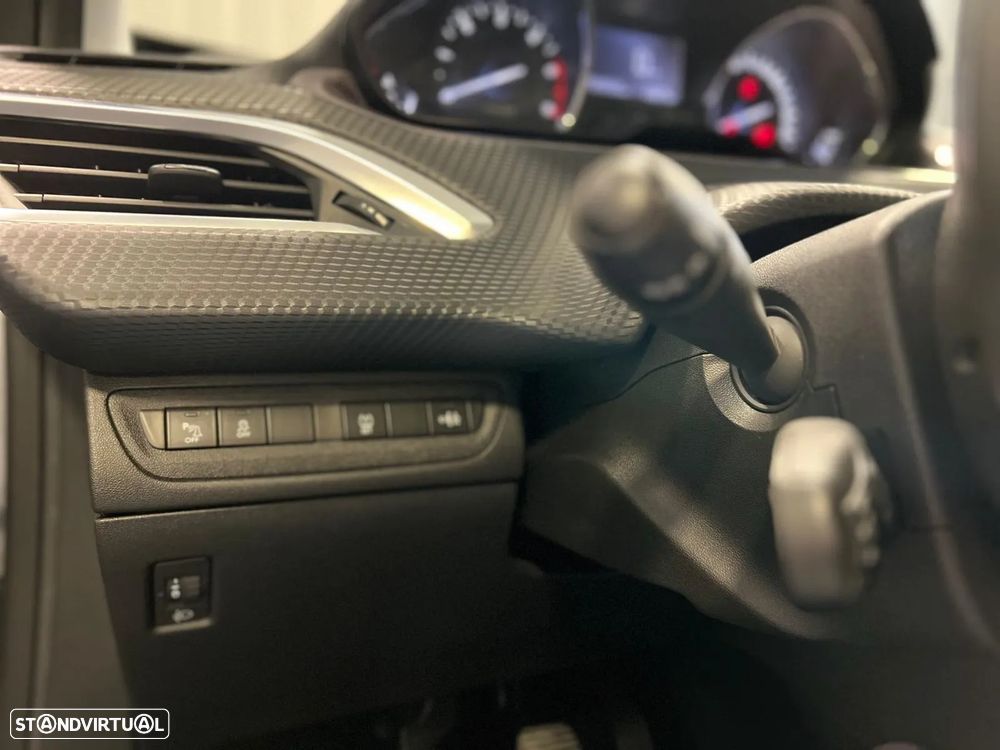 Peugeot 2008 1.4 HDi Active - 10