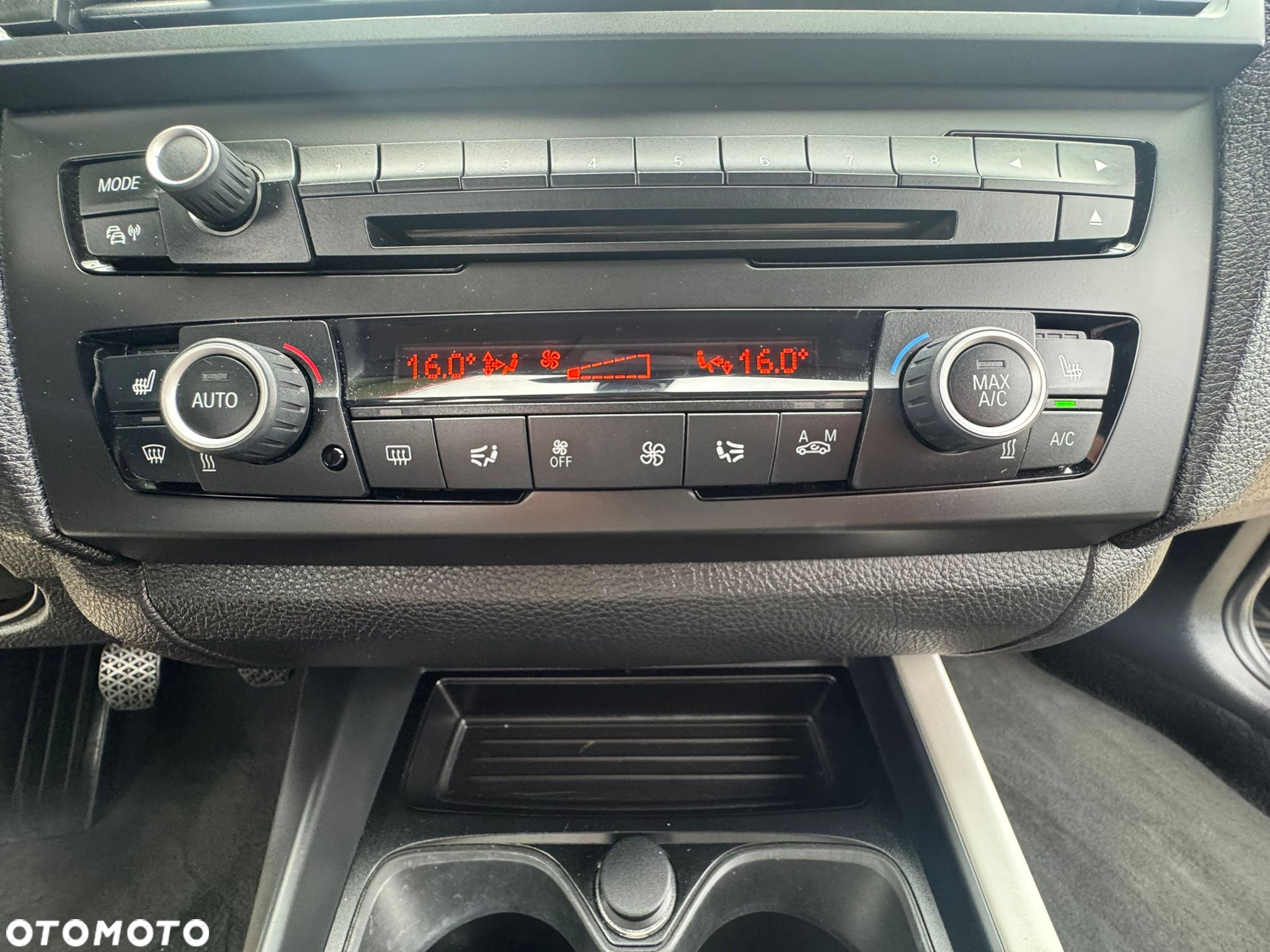 BMW Seria 1 116d Sport Line - 36
