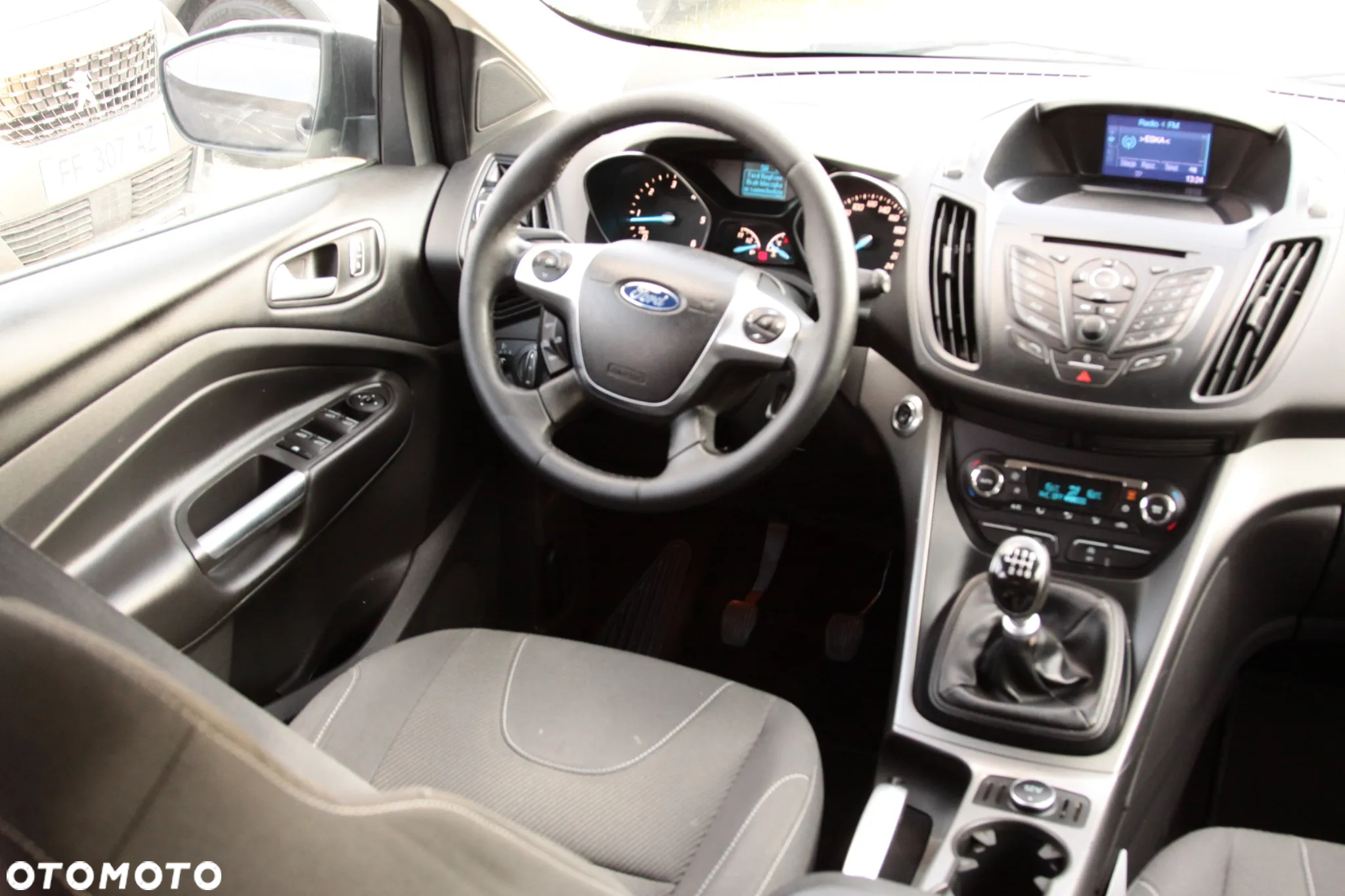 Ford Kuga 2.0 TDCi 2x4 Titanium - 15