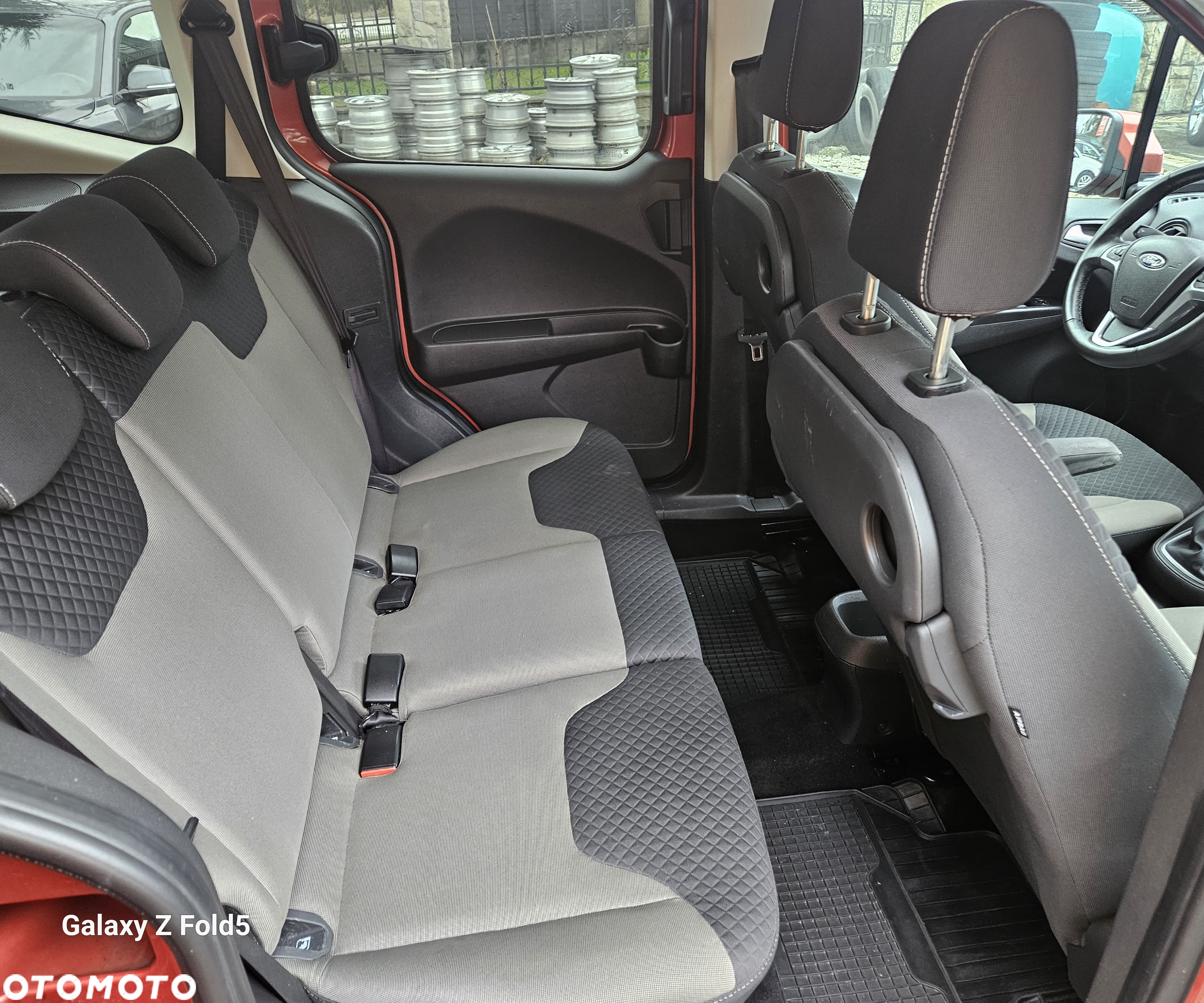 Ford Tourneo Courier 1.0 EcoBoost S&S Ambiente - 19