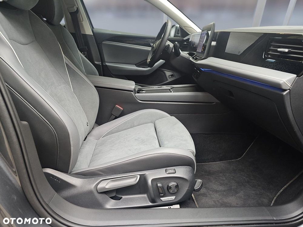 Volkswagen Passat - 11