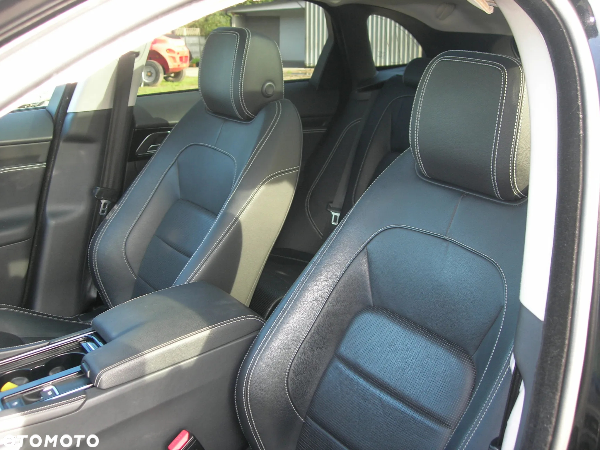 Jaguar F-Pace 30d AWD R-Sport - 15