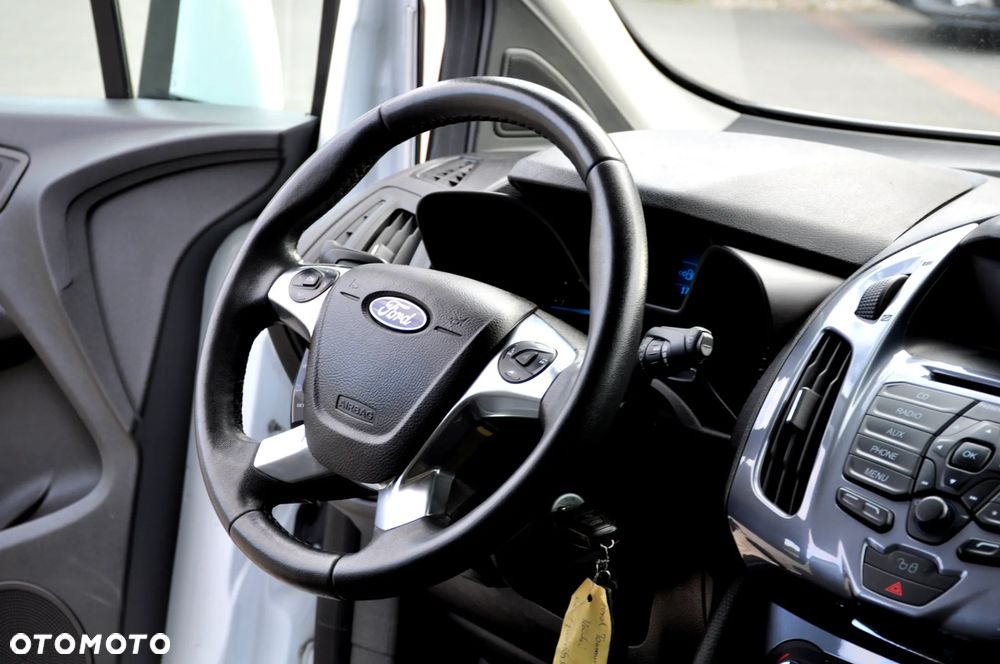 Ford Tourneo Connect 1.6 TDCi Titanium - 35