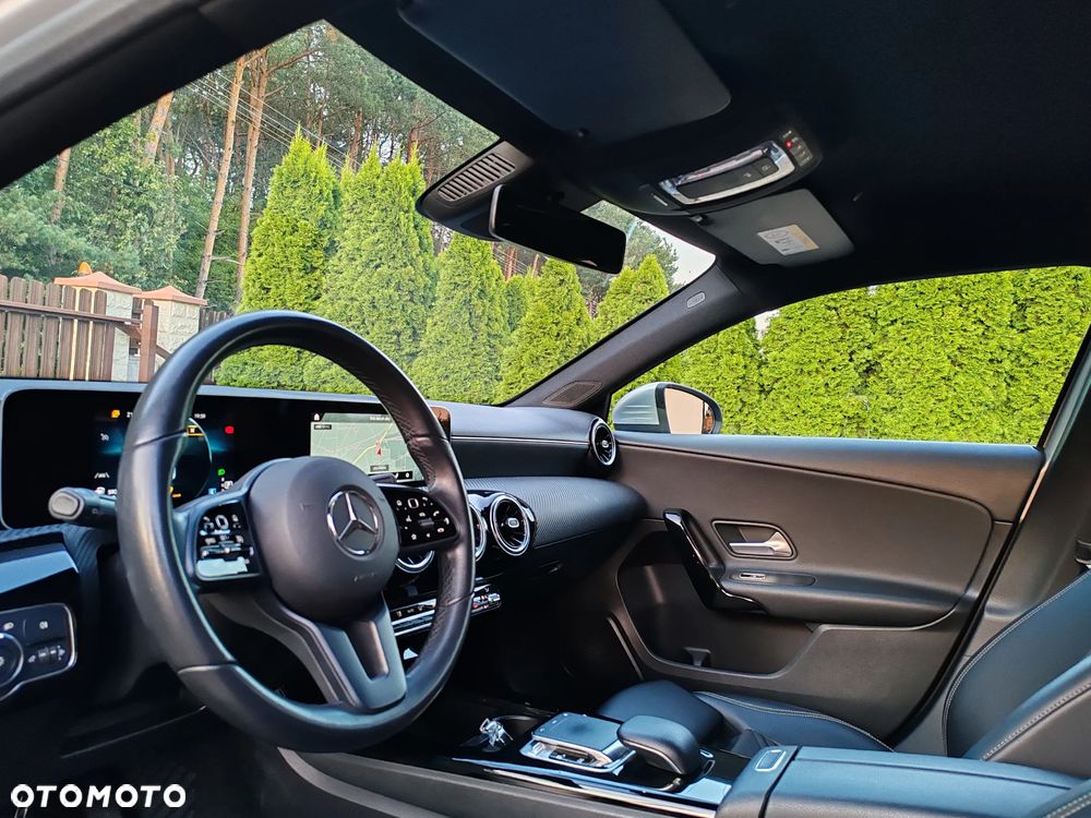 Mercedes-Benz Klasa A 180 d Edition 1 7G-DCT - 27