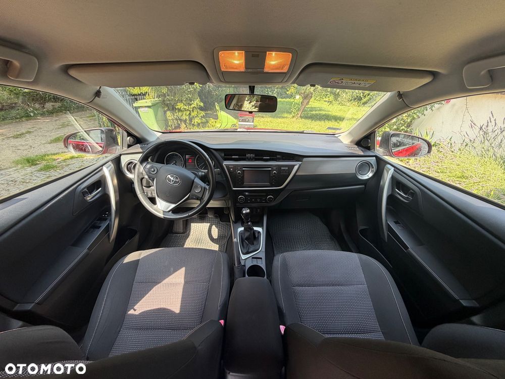 Toyota Auris 1.6 Premium - 9