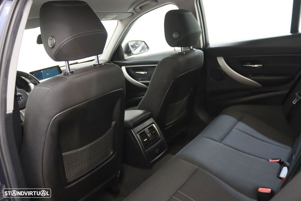 BMW 320 d Advantage Auto - 8