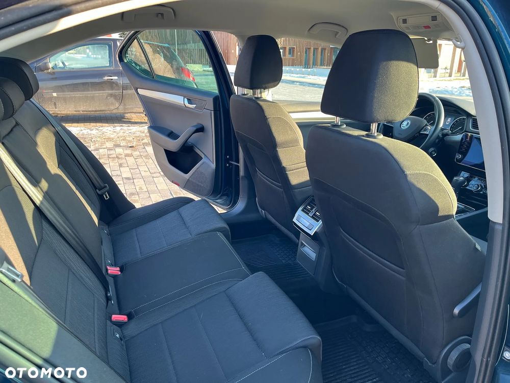 Skoda Superb 1.8 TSI Ambition DSG - 14