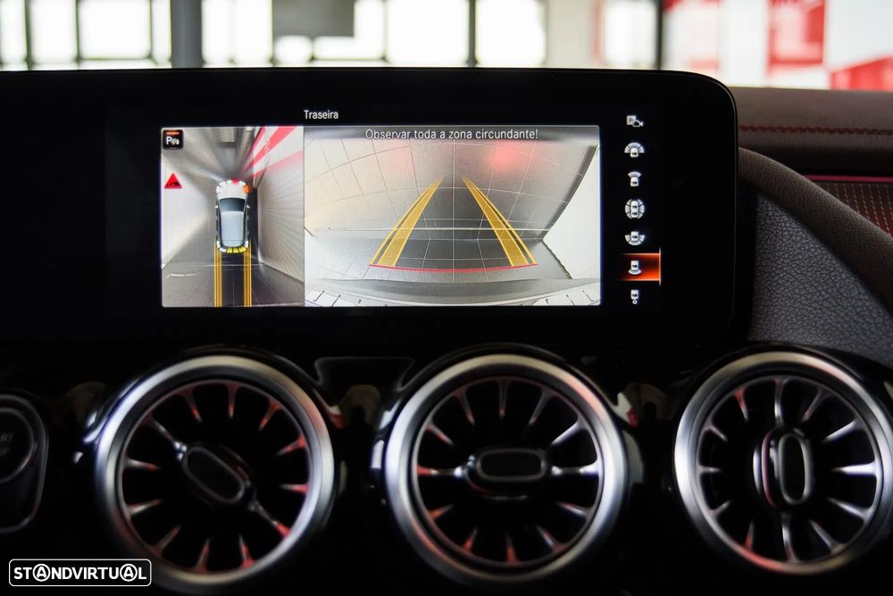 Mercedes-Benz EQA 300 4Matic AMG Line - 55