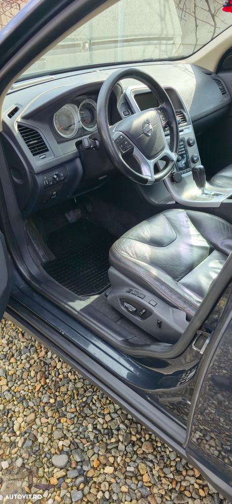 Volvo XC 60 D5 AWD Aut. Summum - 4