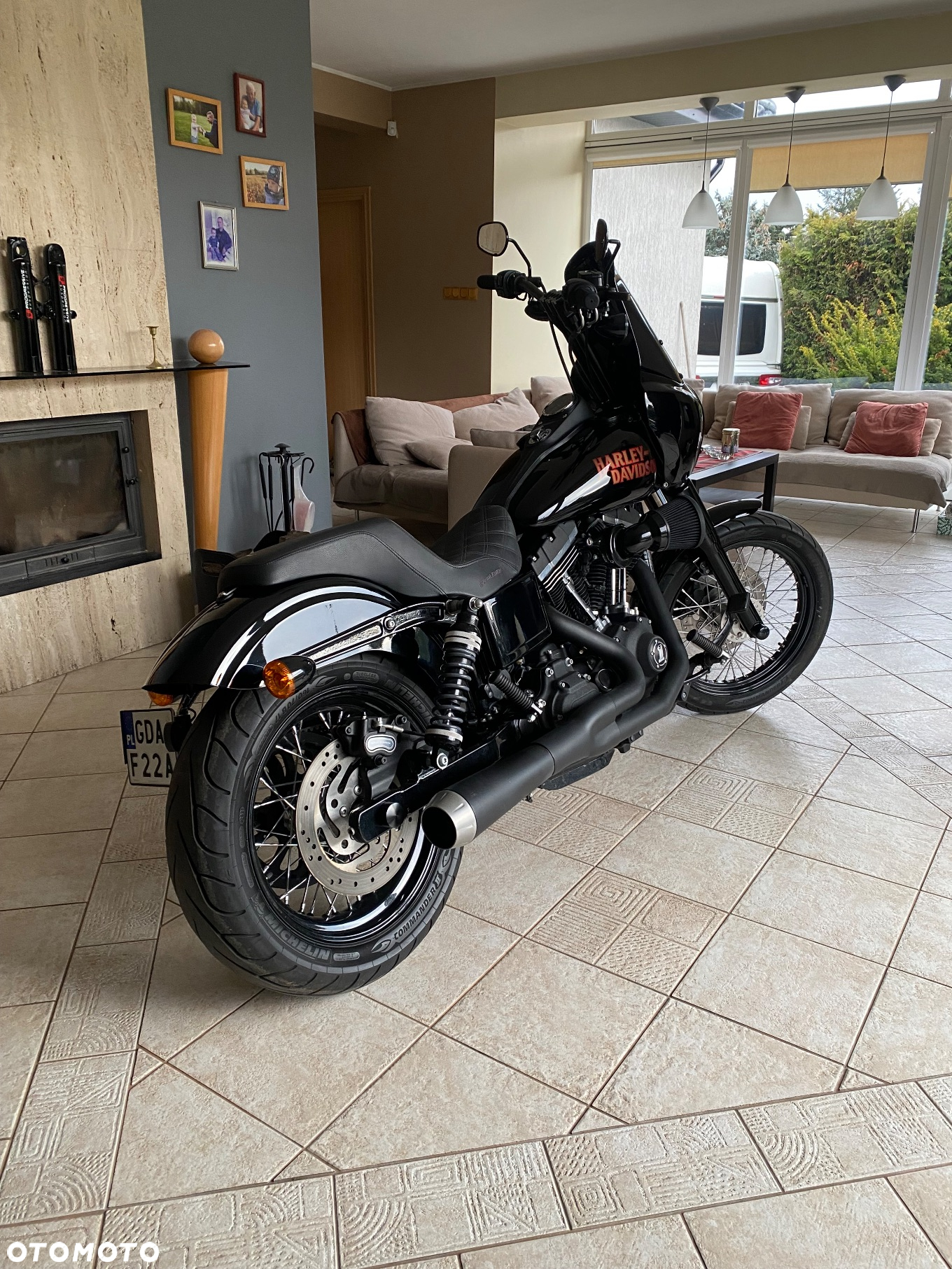 Harley-Davidson Dyna Street Bob - 4
