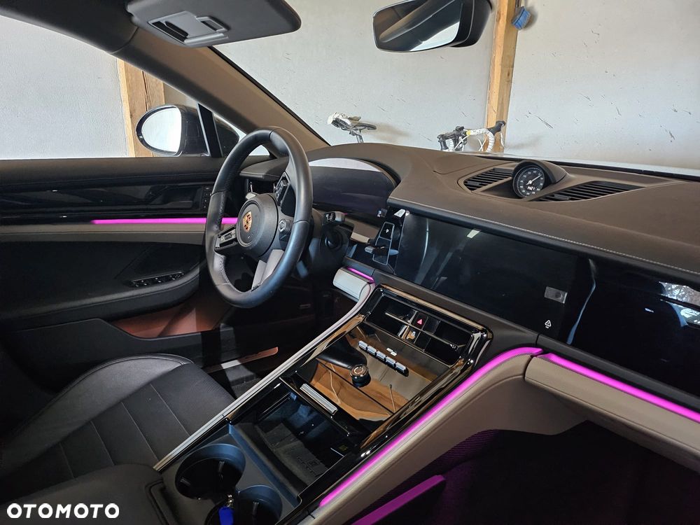 Porsche Panamera - 39