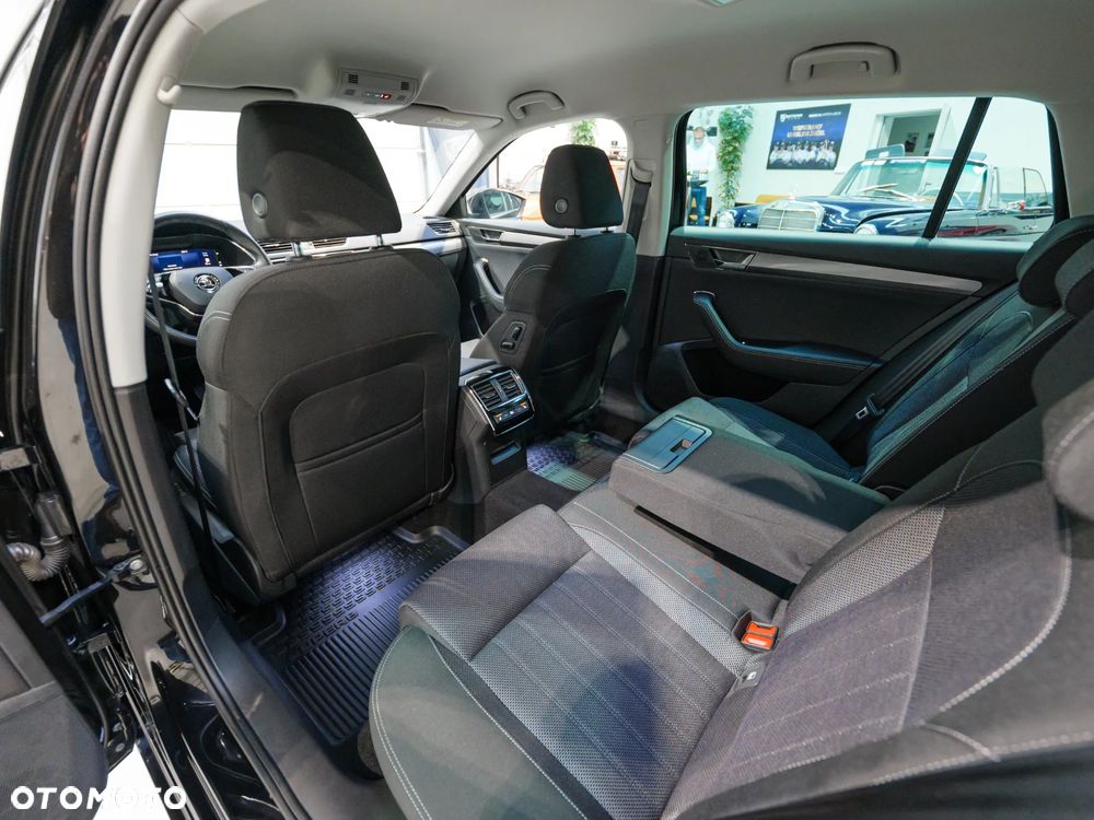 Skoda Superb 2.0 TSI Style DSG - 19