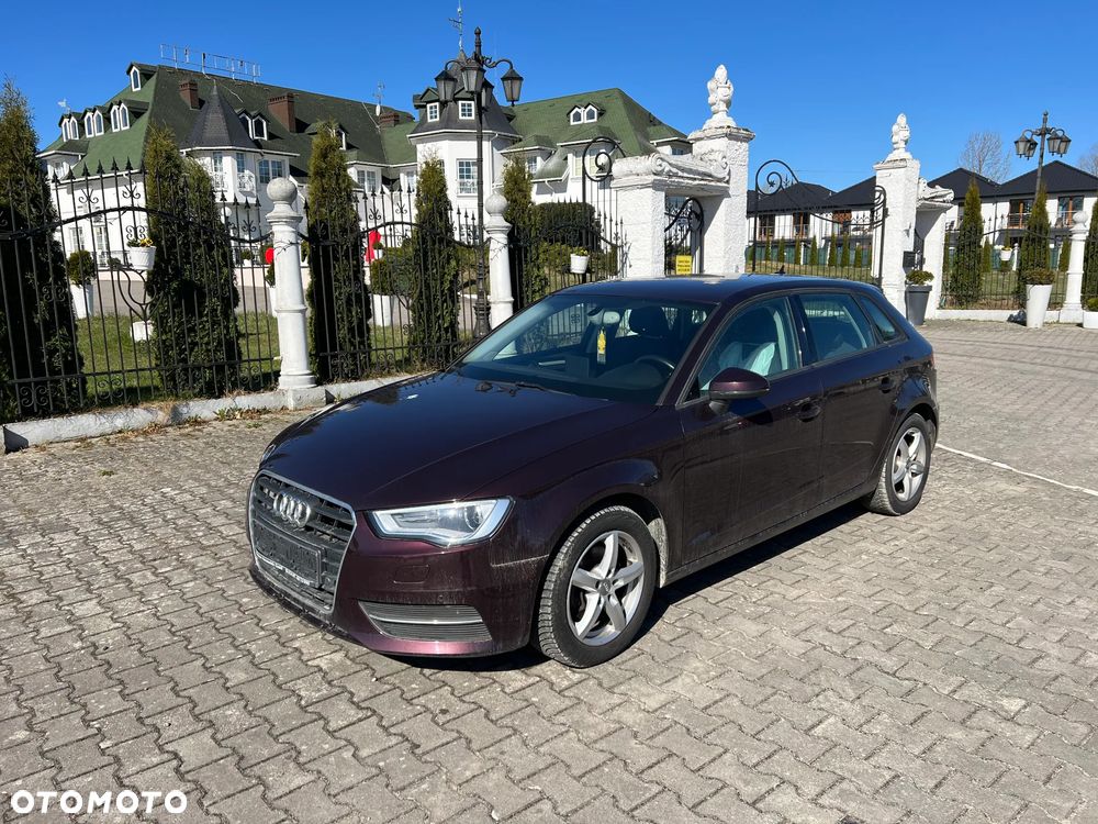 Audi A3 Sportback - 1