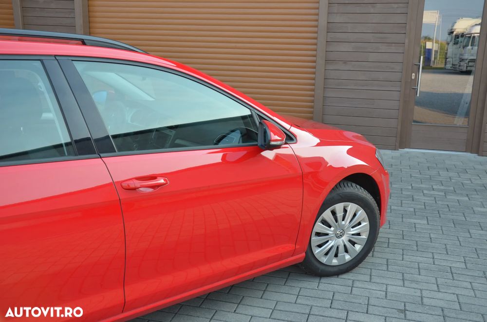 Volkswagen Golf 1.6 TDI DPF BMT DSG Trendline - 9