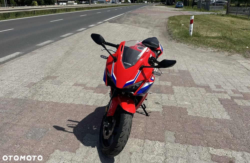 Honda CBR - 6