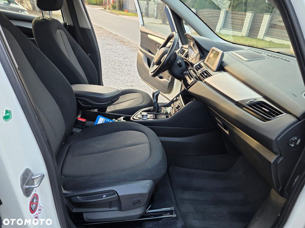 BMW Seria 2 218d - 18