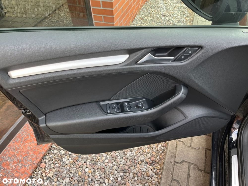 Audi A3 Sportback 2.0 TDI (clean diesel) S tronic S line Sportpaket - 20